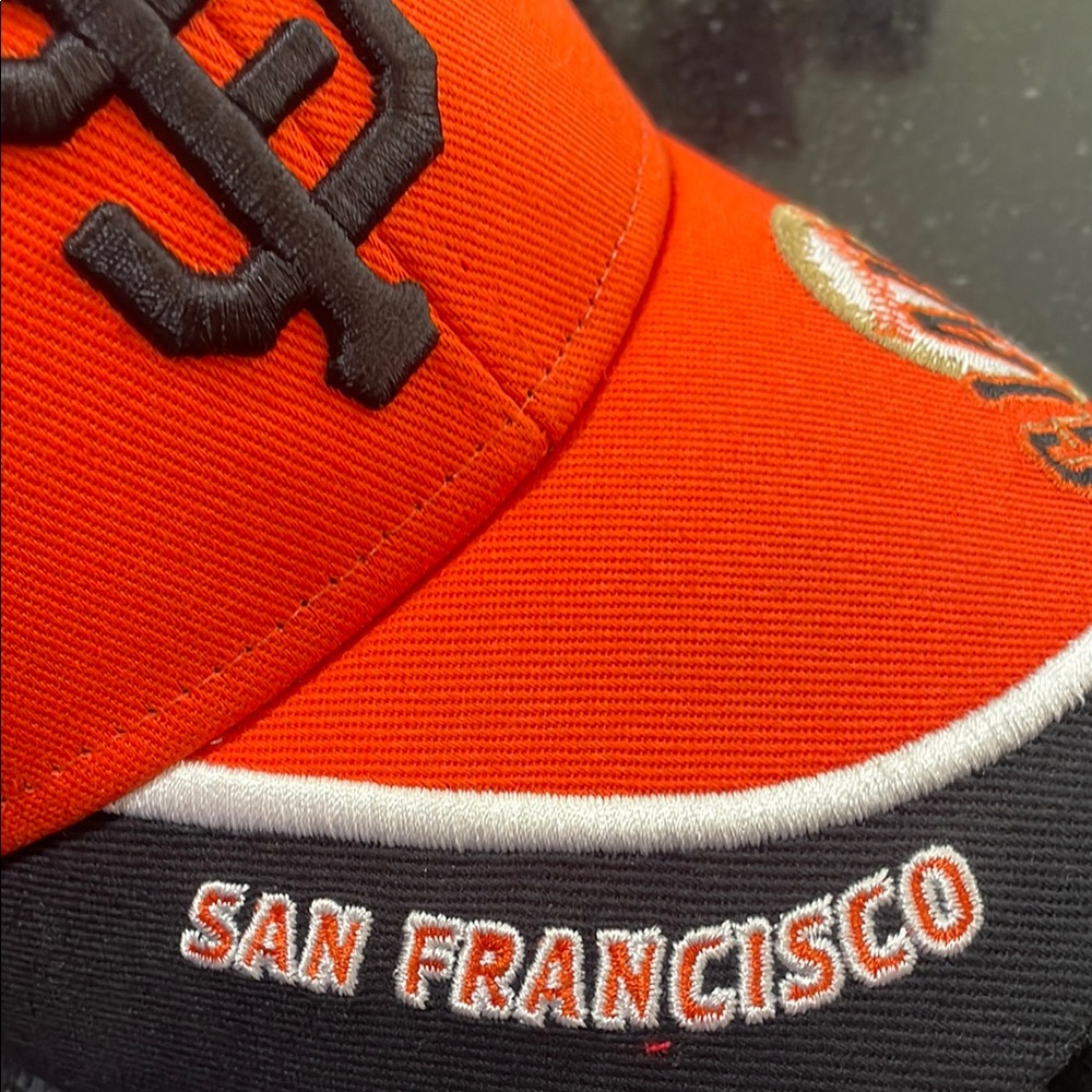 Genuine Merchandise SF Cap & Blanket - Picture 4 of 9